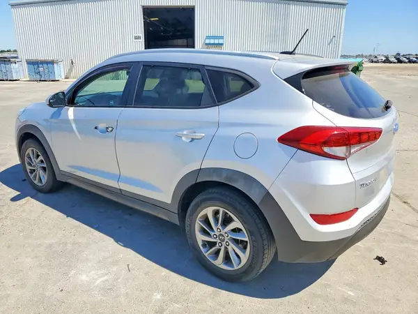 KM8J33A48GU130864 2016 HYUNDAI TUCSON - Image 2