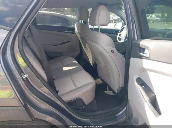 KM8J33A48GU189249 2016 HYUNDAI TUCSON - Image 8