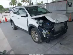 KM8J33A48GU192135 2016 HYUNDAI TUCSON