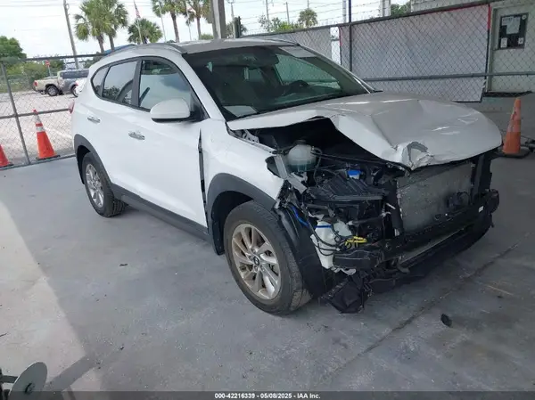 KM8J33A48GU192135 2016 HYUNDAI TUCSON - Image 1