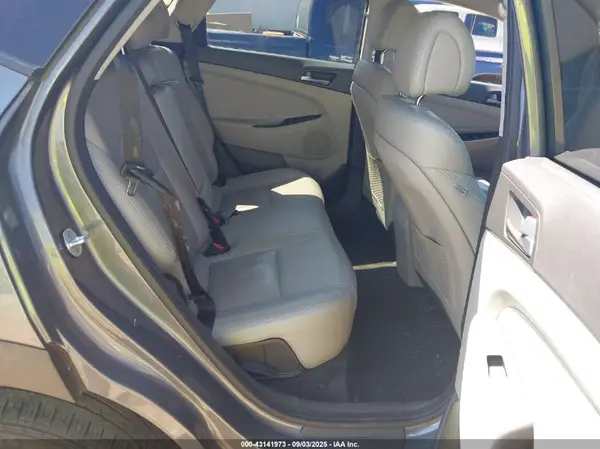 KM8J33A48GU196864 2016 HYUNDAI TUCSON - Image 8