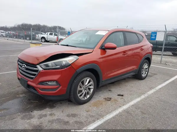KM8J33A48GU207216 2016 HYUNDAI TUCSON - Image 2