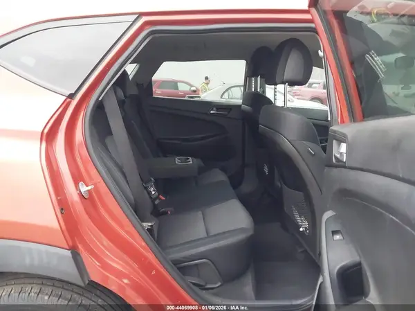KM8J33A48GU207216 2016 HYUNDAI TUCSON - Image 8