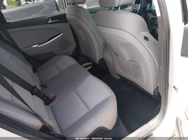 KM8J33A48GU255041 2016 HYUNDAI TUCSON - Image 8