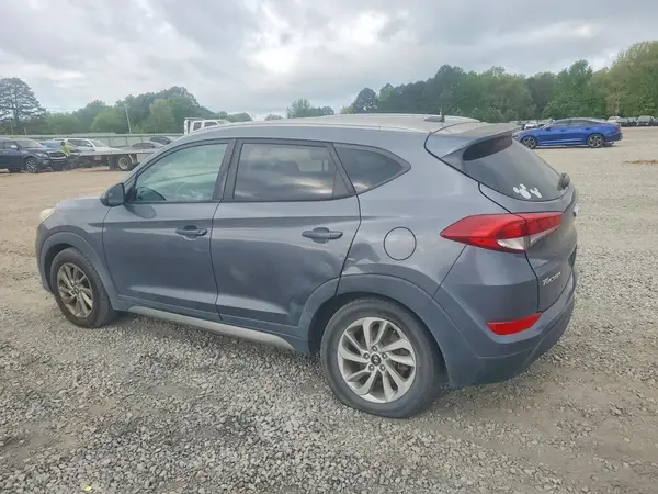 KM8J33A48HU260774 2017 HYUNDAI TUCSON - Image 2