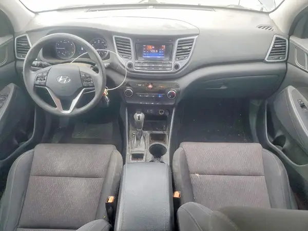 KM8J33A48HU260774 2017 HYUNDAI TUCSON - Image 8