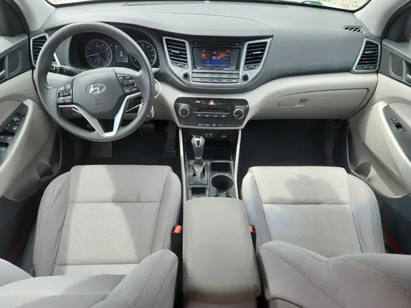 KM8J33A48HU263223 2017 HYUNDAI TUCSON - Image 8