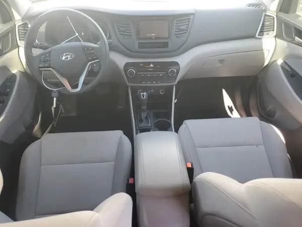 KM8J33A48HU263741 2017 HYUNDAI TUCSON - Image 8