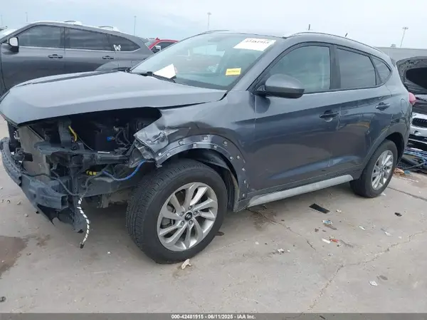 KM8J33A48HU266199 2017 HYUNDAI TUCSON - Image 2