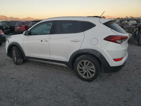 KM8J33A48HU273055 2017 HYUNDAI TUCSON - Image 2