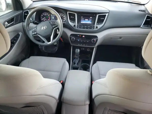 KM8J33A48HU273055 2017 HYUNDAI TUCSON - Image 8