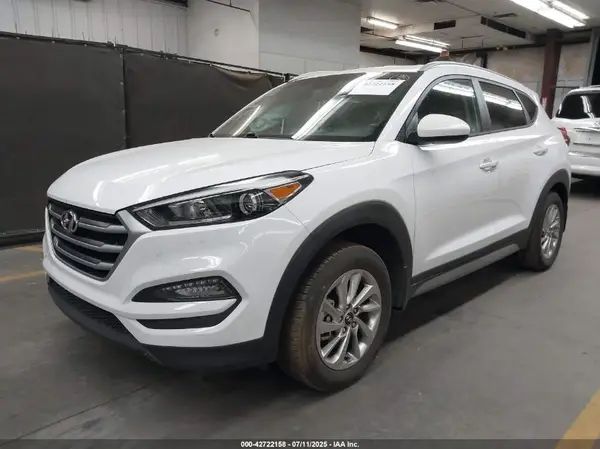 KM8J33A48HU289594 2017 HYUNDAI TUCSON - Image 2
