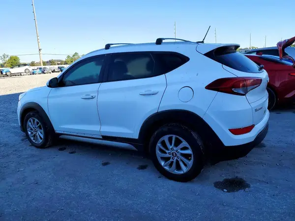 KM8J33A48HU293578 2017 HYUNDAI TUCSON - Image 2