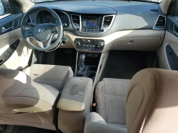 KM8J33A48HU293936 2017 HYUNDAI TUCSON - Image 8