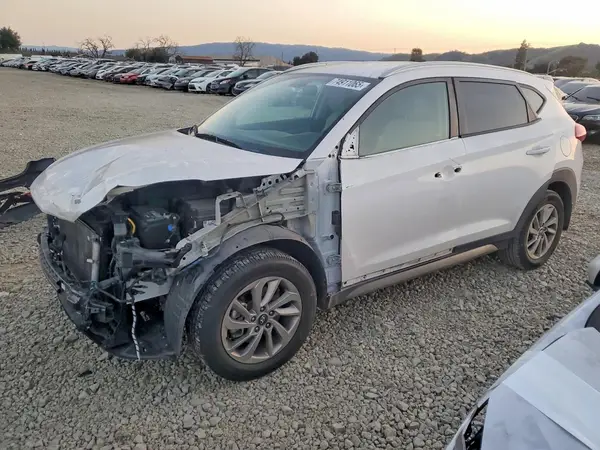 KM8J33A48HU297551 2017 HYUNDAI TUCSON - Image 1
