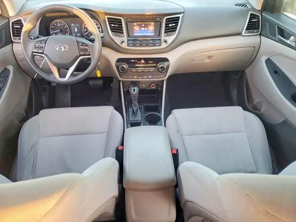 KM8J33A48HU297551 2017 HYUNDAI TUCSON - Image 8