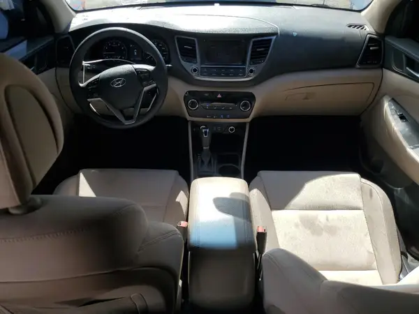 KM8J33A48HU306233 2017 HYUNDAI TUCSON - Image 8