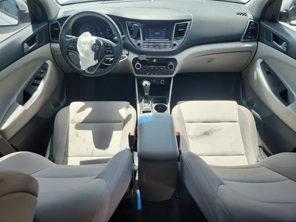 KM8J33A48HU327535 2017 HYUNDAI TUCSON - Image 8