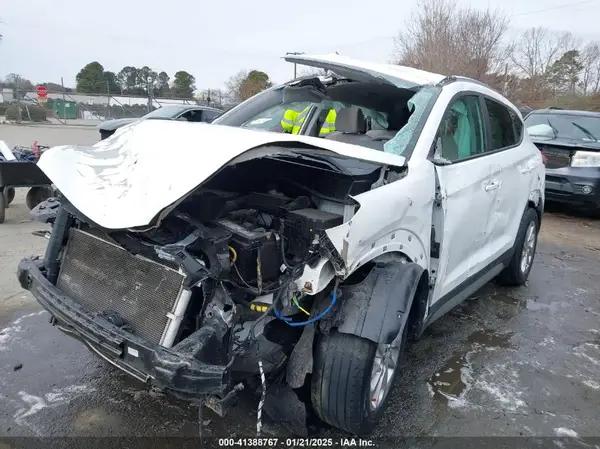 KM8J33A48HU331259 2017 HYUNDAI TUCSON - Image 2