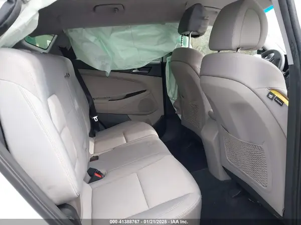 KM8J33A48HU331259 2017 HYUNDAI TUCSON - Image 8