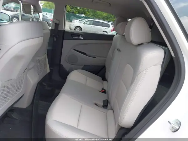 KM8J33A48HU346943 2017 HYUNDAI TUCSON - Image 8