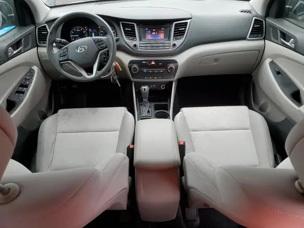 KM8J33A48HU378470 2017 HYUNDAI TUCSON - Image 8