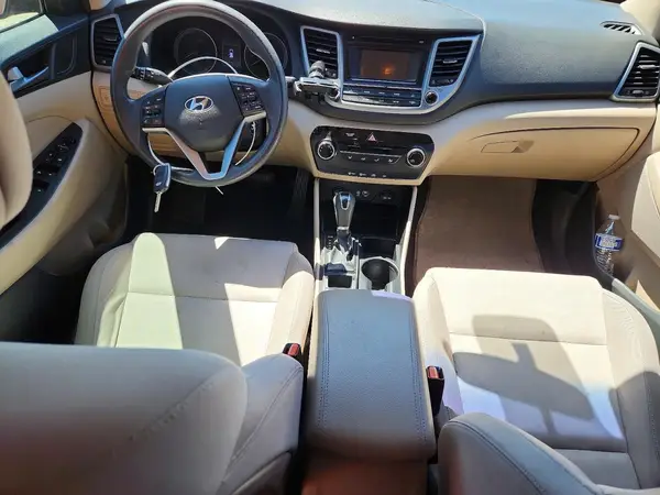 KM8J33A48HU395186 2017 HYUNDAI TUCSON - Image 8