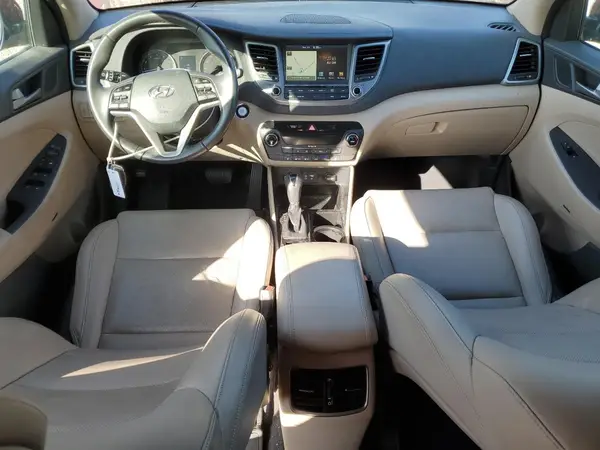 KM8J33A48HU408602 2017 HYUNDAI TUCSON - Image 8