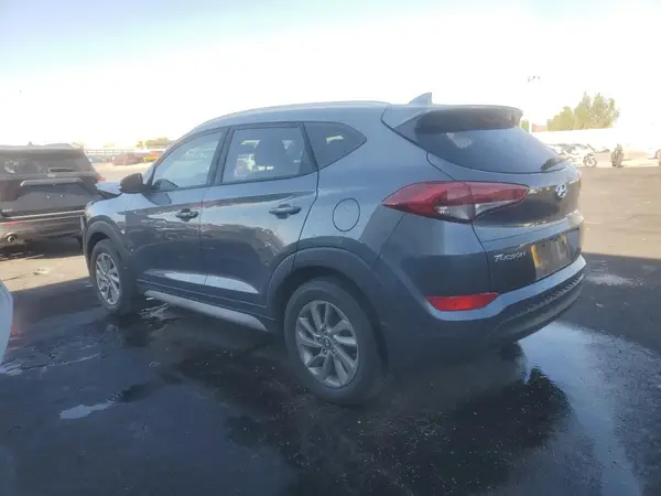 KM8J33A48HU411385 2017 HYUNDAI TUCSON - Image 2