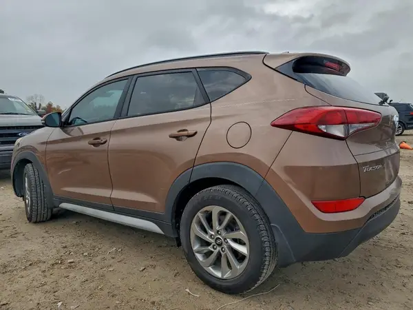 KM8J33A48HU412794 2017 HYUNDAI TUCSON - Image 2
