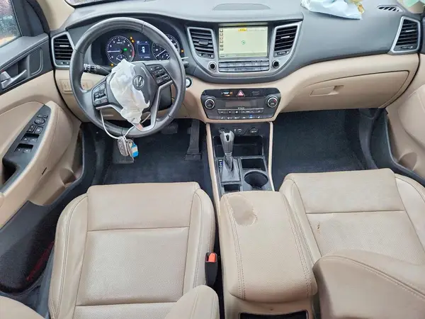 KM8J33A48HU413041 2017 HYUNDAI TUCSON - Image 8