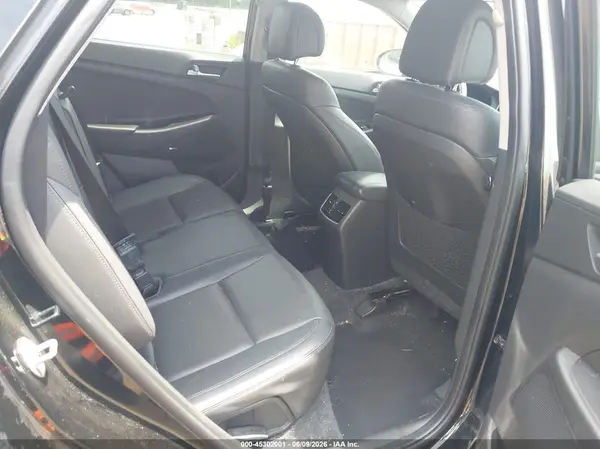 KM8J33A48HU416814 2017 HYUNDAI TUCSON - Image 8