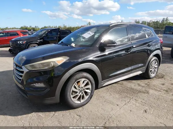KM8J33A48HU419518 2017 HYUNDAI TUCSON - Image 2