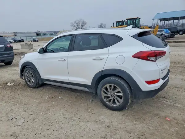 KM8J33A48HU429675 2017 HYUNDAI TUCSON - Image 2