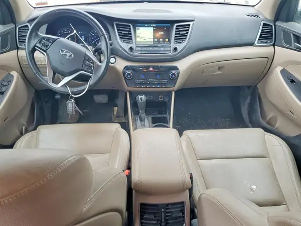 KM8J33A48HU429675 2017 HYUNDAI TUCSON - Image 8