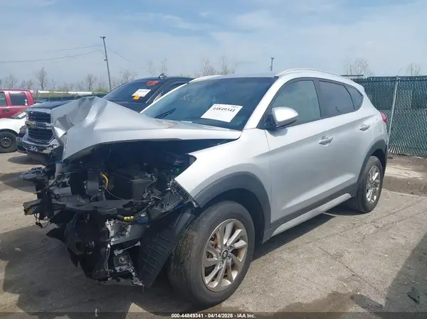 KM8J33A48HU432768 2017 HYUNDAI TUCSON - Image 2