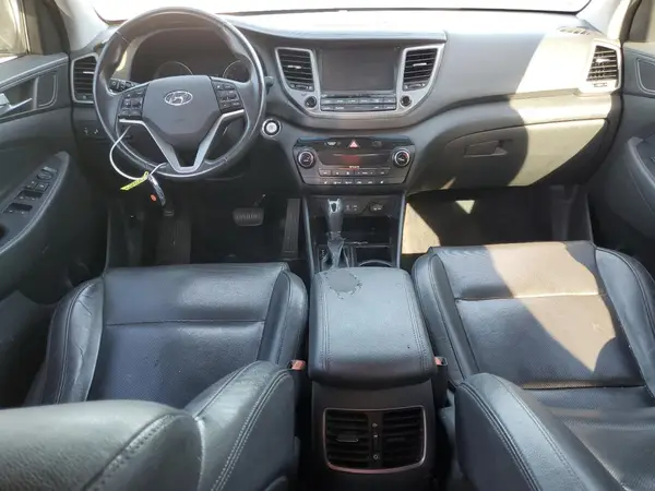 KM8J33A48HU441129 2017 HYUNDAI TUCSON - Image 8