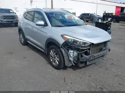 KM8J33A48HU447707 2017 HYUNDAI TUCSON