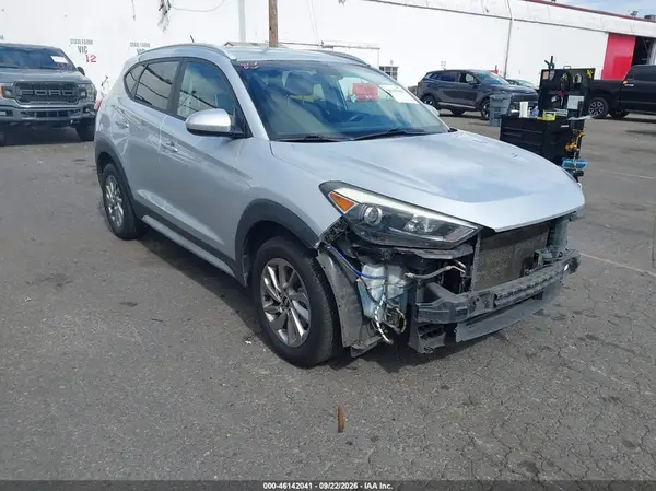 KM8J33A48HU447707 2017 HYUNDAI TUCSON - Image 1