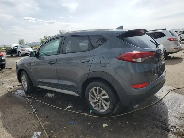 KM8J33A48HU459386 2017 HYUNDAI TUCSON - Image 2