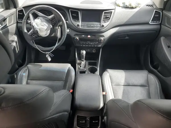 KM8J33A48HU459386 2017 HYUNDAI TUCSON - Image 8