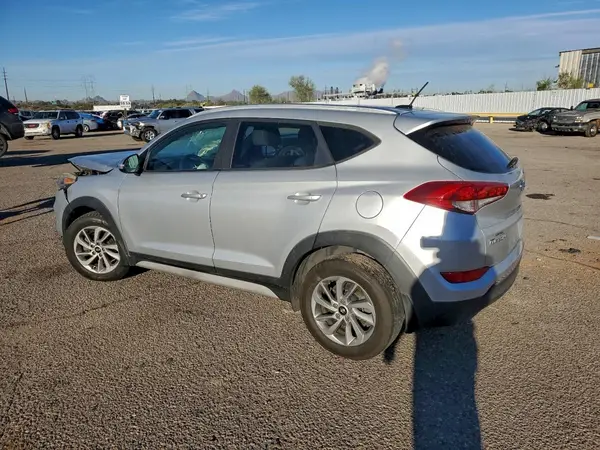 KM8J33A48HU460750 2017 HYUNDAI TUCSON - Image 2