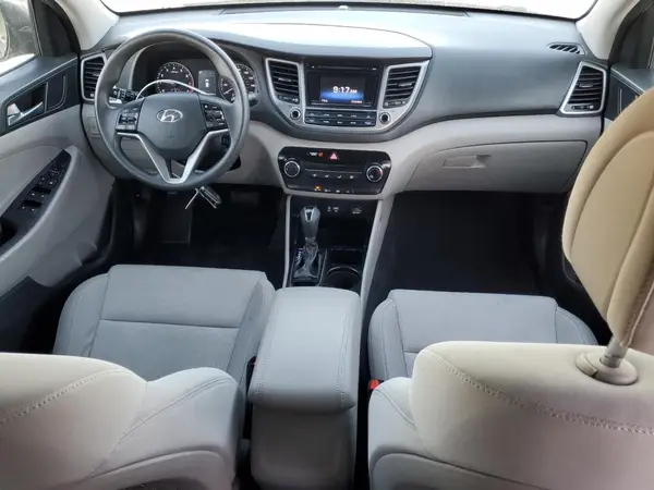 KM8J33A48HU466516 2017 HYUNDAI TUCSON - Image 8