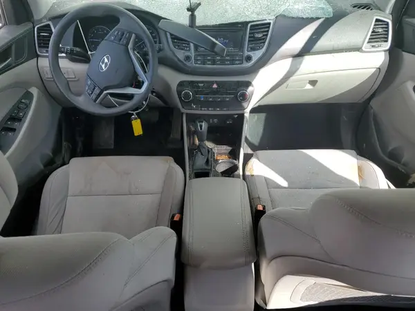 KM8J33A48HU466743 2017 HYUNDAI TUCSON - Image 8