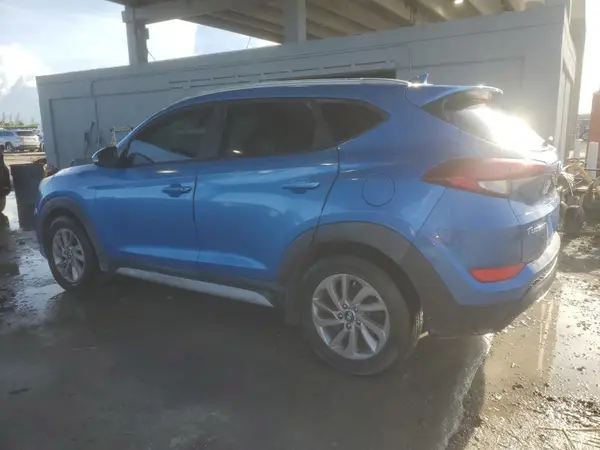 KM8J33A48HU472624 2017 HYUNDAI TUCSON - Image 2