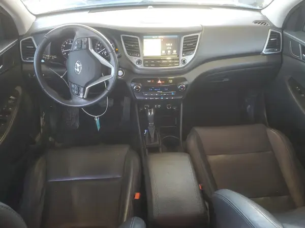 KM8J33A48HU472624 2017 HYUNDAI TUCSON - Image 8