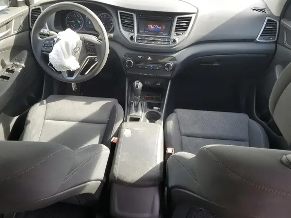 KM8J33A48HU486118 2017 HYUNDAI TUCSON - Image 8