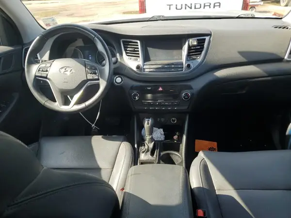 KM8J33A48HU514953 2017 HYUNDAI TUCSON - Image 8