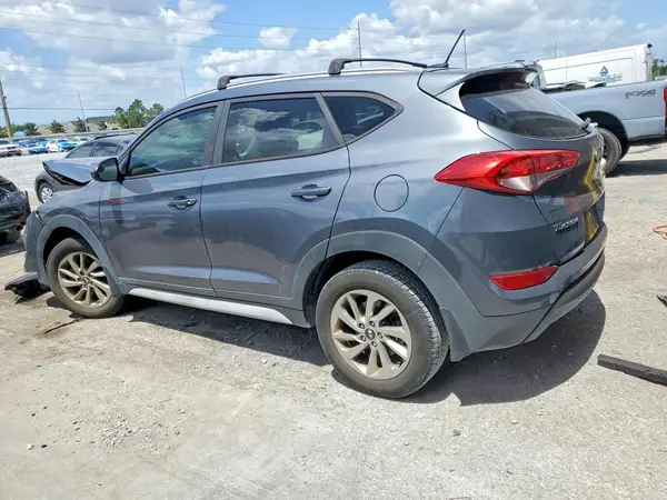 KM8J33A48HU518825 2017 HYUNDAI TUCSON - Image 2