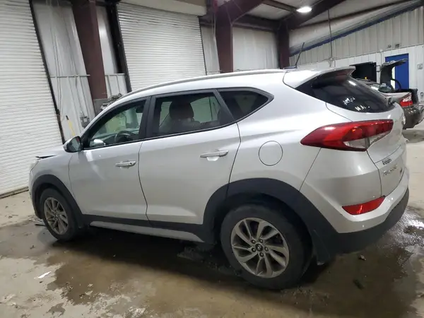 KM8J33A48HU521238 2017 HYUNDAI TUCSON - Image 2